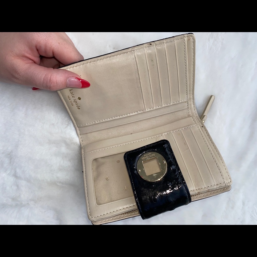 Kate Spade Wallet - Picture 2 of 2